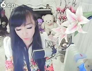 六间房最红主播╭≡★妙人儿ご   秀唱直播