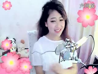 六间房呆萌女主播Ｍ✙╰莫凡﹀╮ 互动直播中