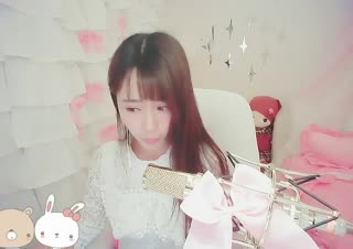 在这《殇雪》的季节~我还是忘不掉你~