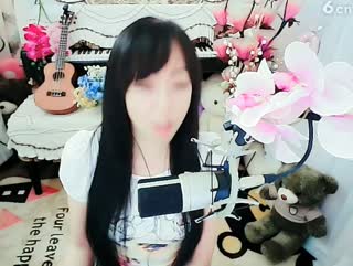 你却是低着头用力的沉默~才明白《爱上你等于爱上寂寞》