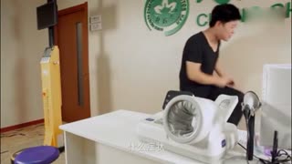 自己挖的坑哭着也要跳下去。