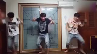 韩国中二骚年蛇精病集锦哈哈哈笑die我了！全身都是戏！