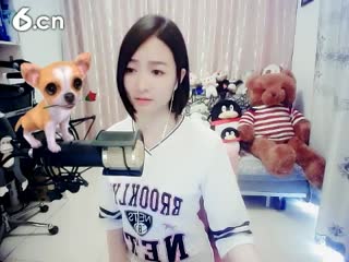 六间房美女主播Love✿景花 秀唱视频