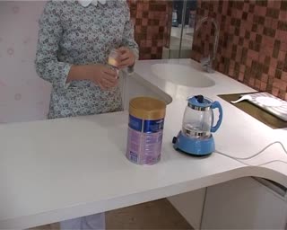 好孕MBA孕期胎教中心新生儿护理之奶粉冲调