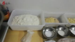 煎饼果子的做法和配料