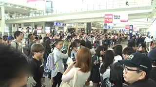 IU赴香港开唱 国民妹妹变白衣女神