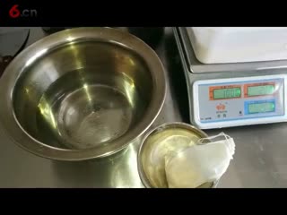 让煎饼脆脆的窍门，白面煎饼面糊怎么调