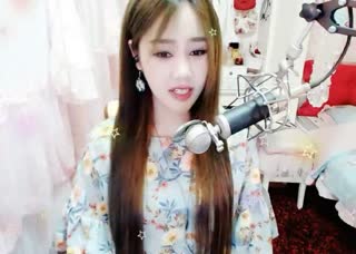 我想要《流泪》~才发现好多年没有掉过泪