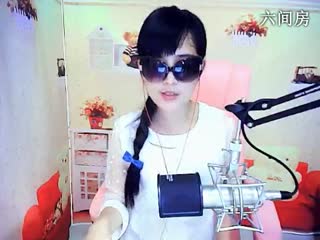 六间房秀场真人主播Hey♚果孑足Go靓直播中