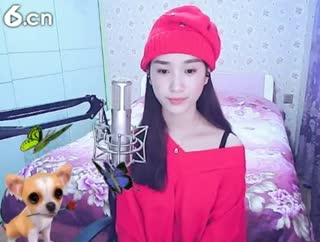 六间房美女主播╰♥小鹿乱撞？深情演唱