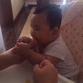 被酸坏的萌宝宝