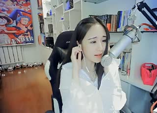 我的《眼泪成诗》~字不醉人人自醉