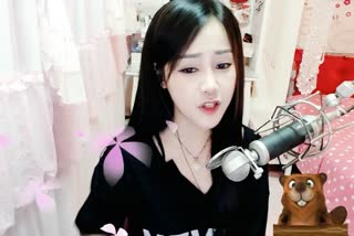 菇凉翻唱《战争世界》~高音很好听~
