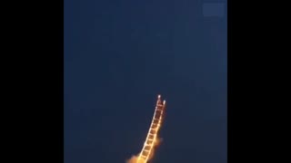 焰火艺术点亮“天梯”