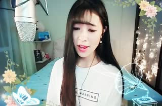 我是《因为你爱上他》~因为他有几分像你~