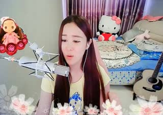 人美歌甜~美女主播翻唱《风中有朵雨做的云》