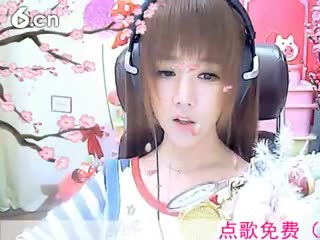 六间房秀场真人主播☜小鱼儿@☞直播中