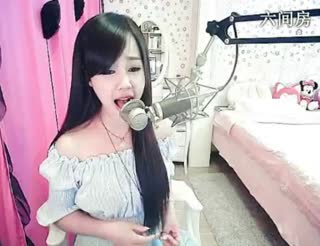 六间房美女主播╰⋛泡沫ღ寒兮⋚╯秀唱视频
