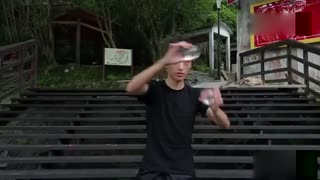 玩蛋的男人
