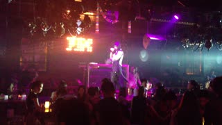 艺点娱乐 (学员毕业后酒吧演出视频) 苏荷88酒吧歌手培训 571422795